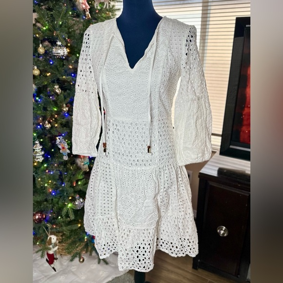EUC Vince Camuto 3/4 Lantern Sleeve White Eyelet Lace Fit & Flare Dress - Picture 4 of 16